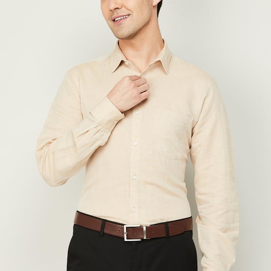 ARROW Men Solid Slim Fit Formal Shirt