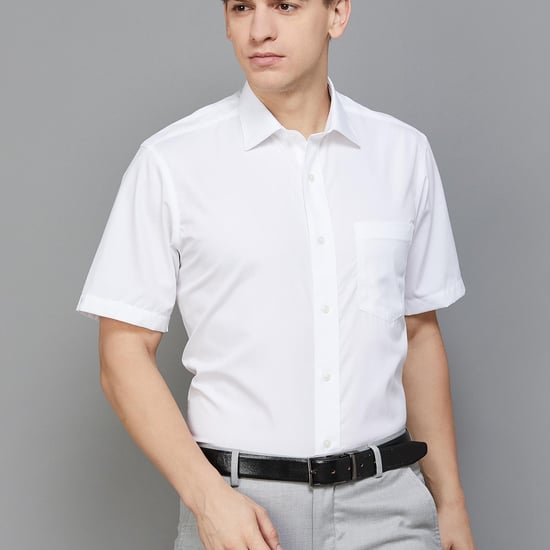 VAN HEUSEN Men Solid Regular Fit Formal Shirt