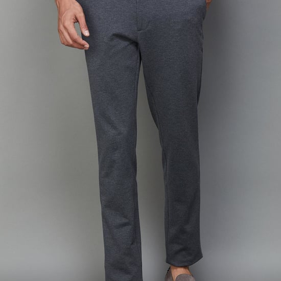 VH SPORTS Men Textured Slim Tapered Casual Trousers