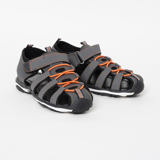 FAME FOREVER Solid Velcro Strap Sandals