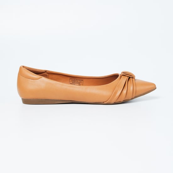 ALLEN SOLLY Solid Pointed-Toe Ballerina