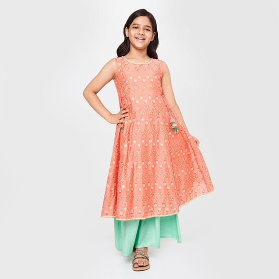 GLOBAL DESI Girls Floral Embroidery Sleeveless Flared Kurta