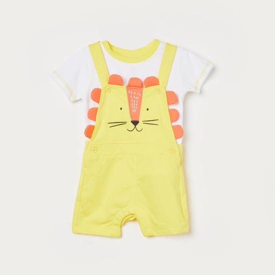 FS MINI KLUB Embroidered Dungaree and a Solid T-shirt