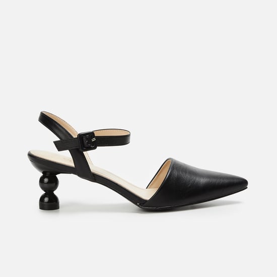 CODE Women Solid Pointed Toe Heels