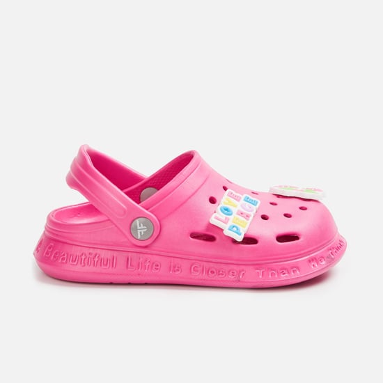 FAME FOREVER Girls Appliqued Clogs