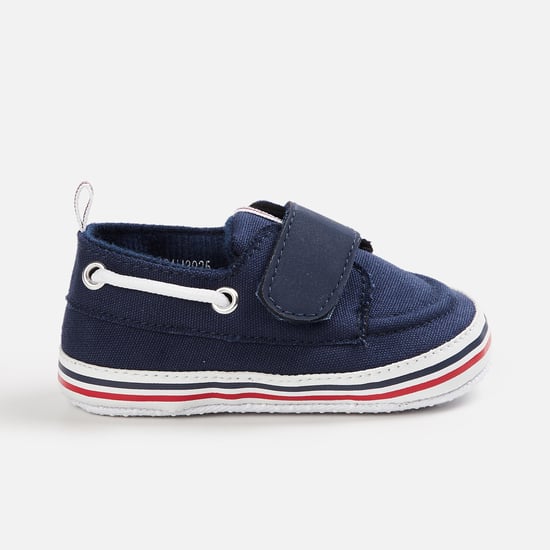 FAME FOREVER Boys Solid Velcro Shoes