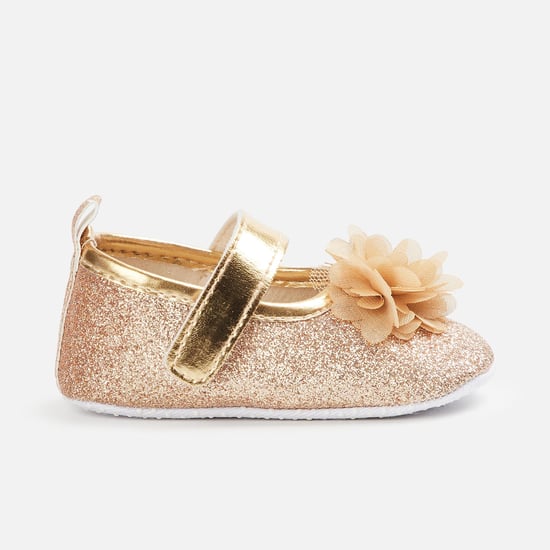 FAME FOREVER Girls Floral Applique Mary Janes
