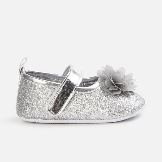 FAME FOREVER Girls Floral Applique Mary Janes