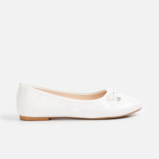 FAME FOREVER Girls Solid Ballerinas