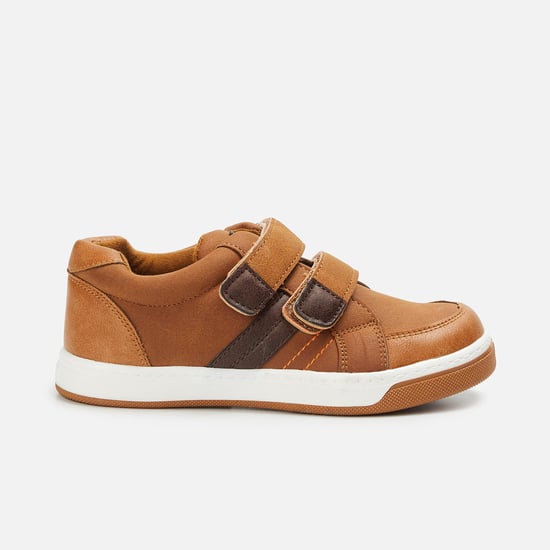 FAME FOREVER Boys Solid Velcro Closure Shoes