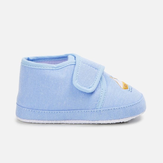 FAME FOREVER Boys Appliqued Booties