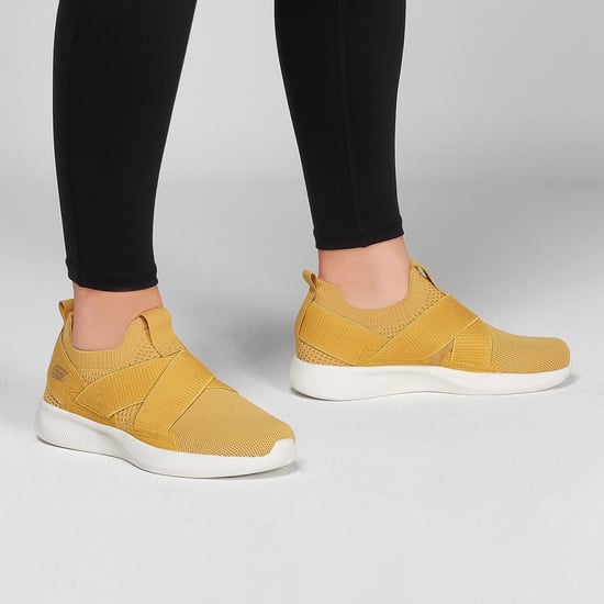 SKECHERS Men Textured Sports Shoes Yellow