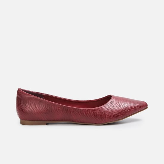 ALLEN SOLLY Women Textured Ballerinas