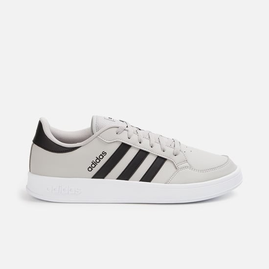 ADIDAS Men Solid Lace-Up Sports Shoes
