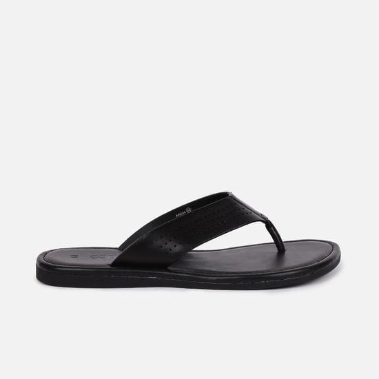 CODE Men Solid Slippers