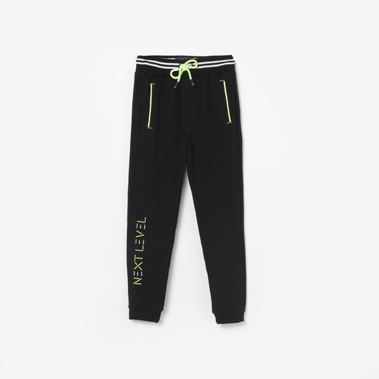 INDIAN TERRAIN Boys Printed Drawstring Waist Joggers