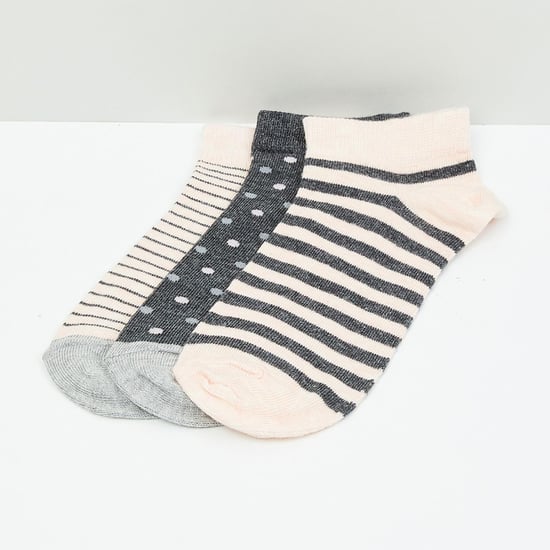 MAX Textured Socks - Pack of 3
