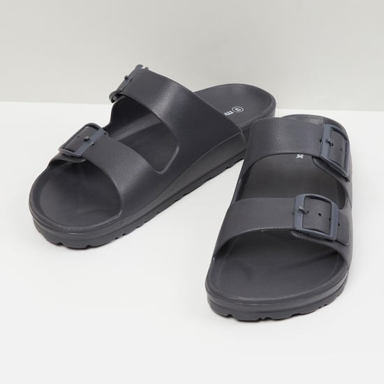 Men Solid Sliders