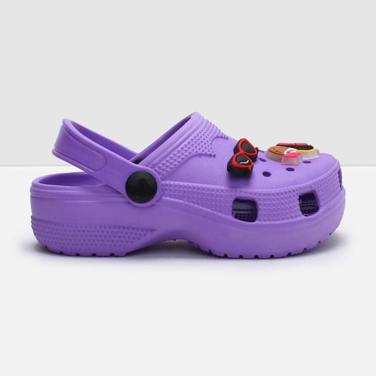 Girls Charm Detailed Pivoting Strap Clogs