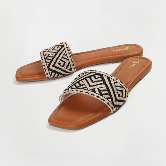 Women Woven Strap Flat Sandals