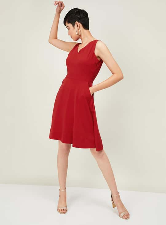 CODE Women Solid Sleeveless A-line Dress