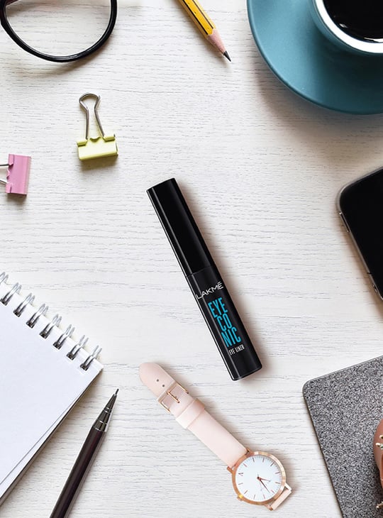 LAKME Eyeconic Liquid Eyeliner- Black- 4.5 ml