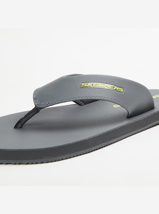 SKECHERS Men Solid Flip-Flops