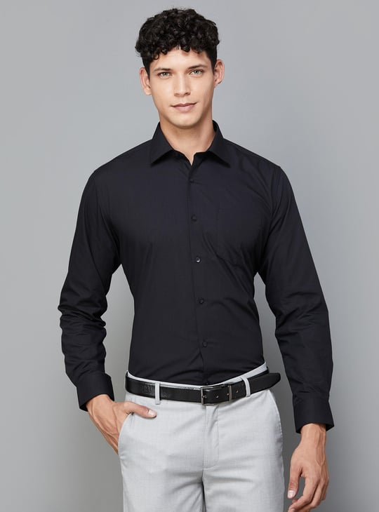 VAN HEUSEN Men Solid Regular Fit Formal Shirt