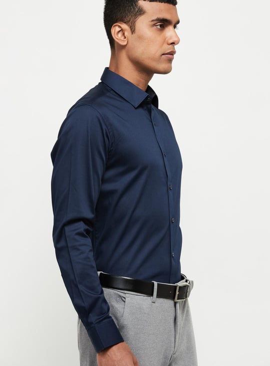 Men Solid Slim Fit Formal Shirt 