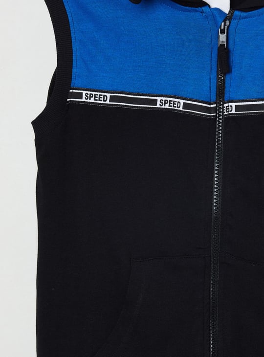 MAX Boys Colourblocked Sleeveless Jacket