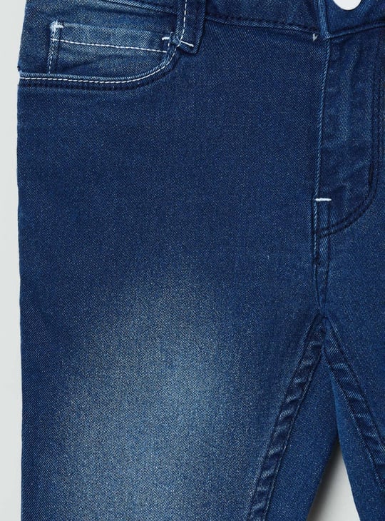 MAX Girls Medium-Washed Slim Fit Denim Jeans