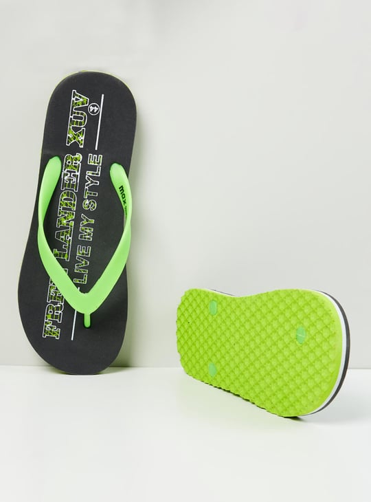 Men Typographic Print V-Strap Flip Flops 