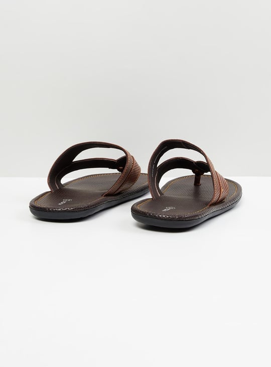 Men Textured Thong Strap Sandals