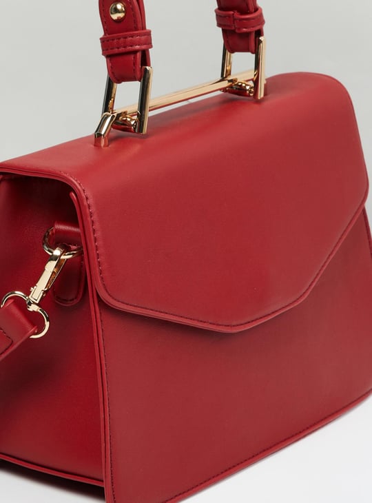 MAX Women Solid Sling Bag