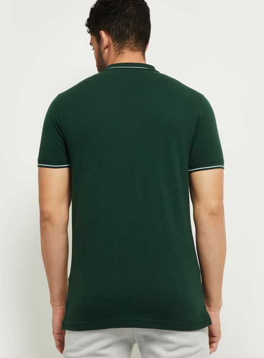 MAX Men Solid Slim Fit Polo T-shirt