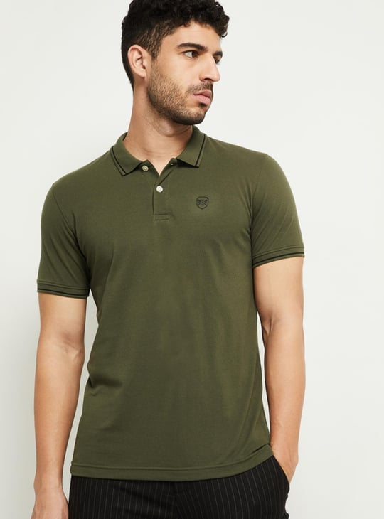 Men Solid Slim Fit Polo