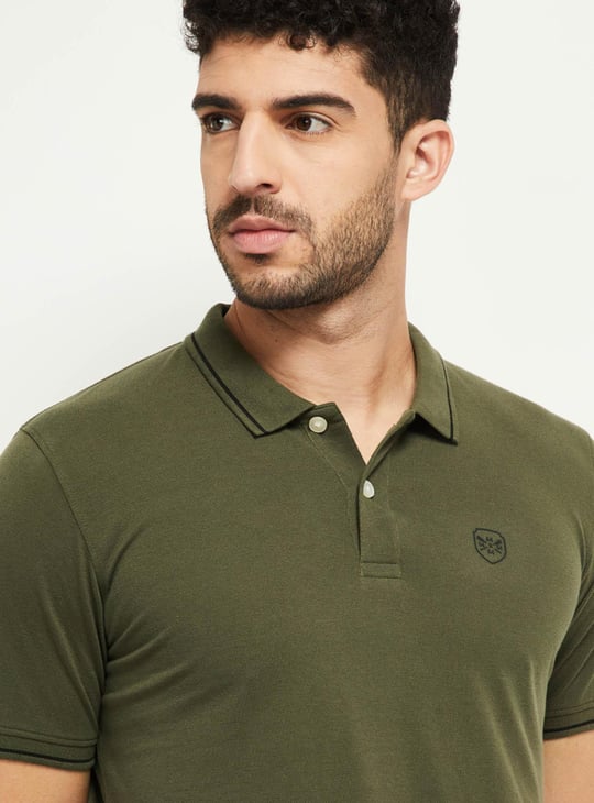 Men Solid Slim Fit Polo