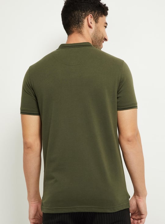 Men Solid Slim Fit Polo