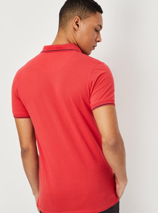 Men Solid Slim Fit Polo