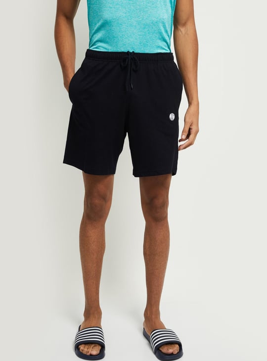 Men Solid Drawstring Waist Shorts - Set of 2