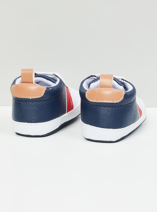 MAX Boys Colourblocked Lace-Up Booties