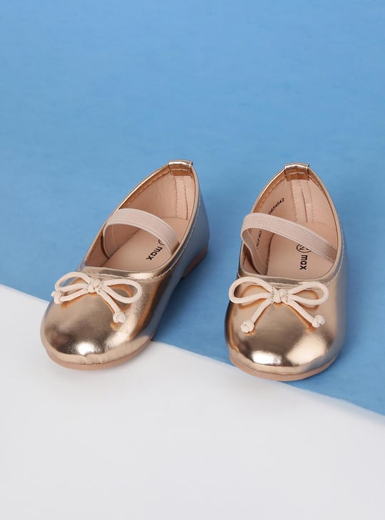Girls Solid Mid-Strap Ballerinas