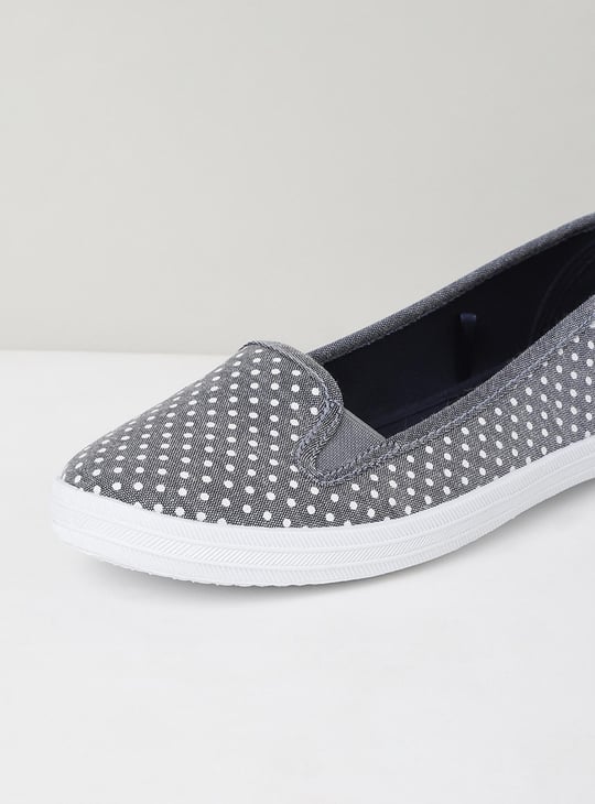 Women Printed Slip-On Casual shoes