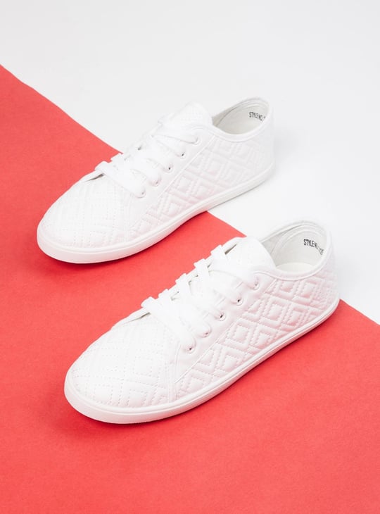 Women Textured Lace-Up Sneakers 