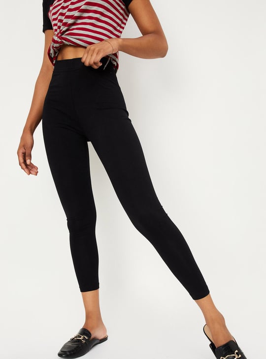 Women Solid Cropped Leggings 