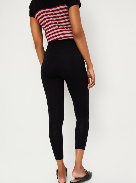 Women Solid Cropped Leggings 