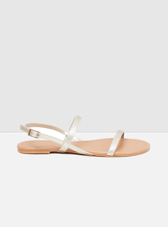 Women Solid Flat Sandals with Buckle Straps