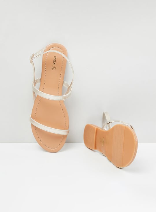 Women Solid Flat Sandals with Buckle Straps