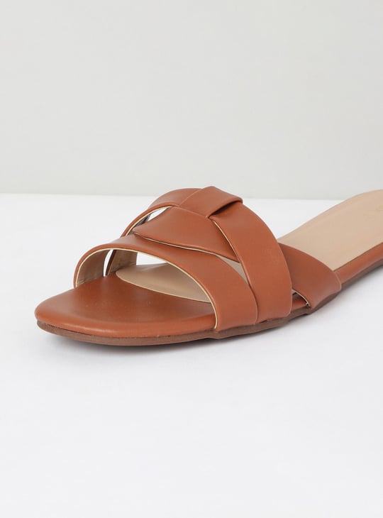 Women Solid Flat Sandals