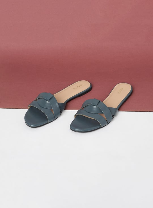 Women Solid Flat Sandals